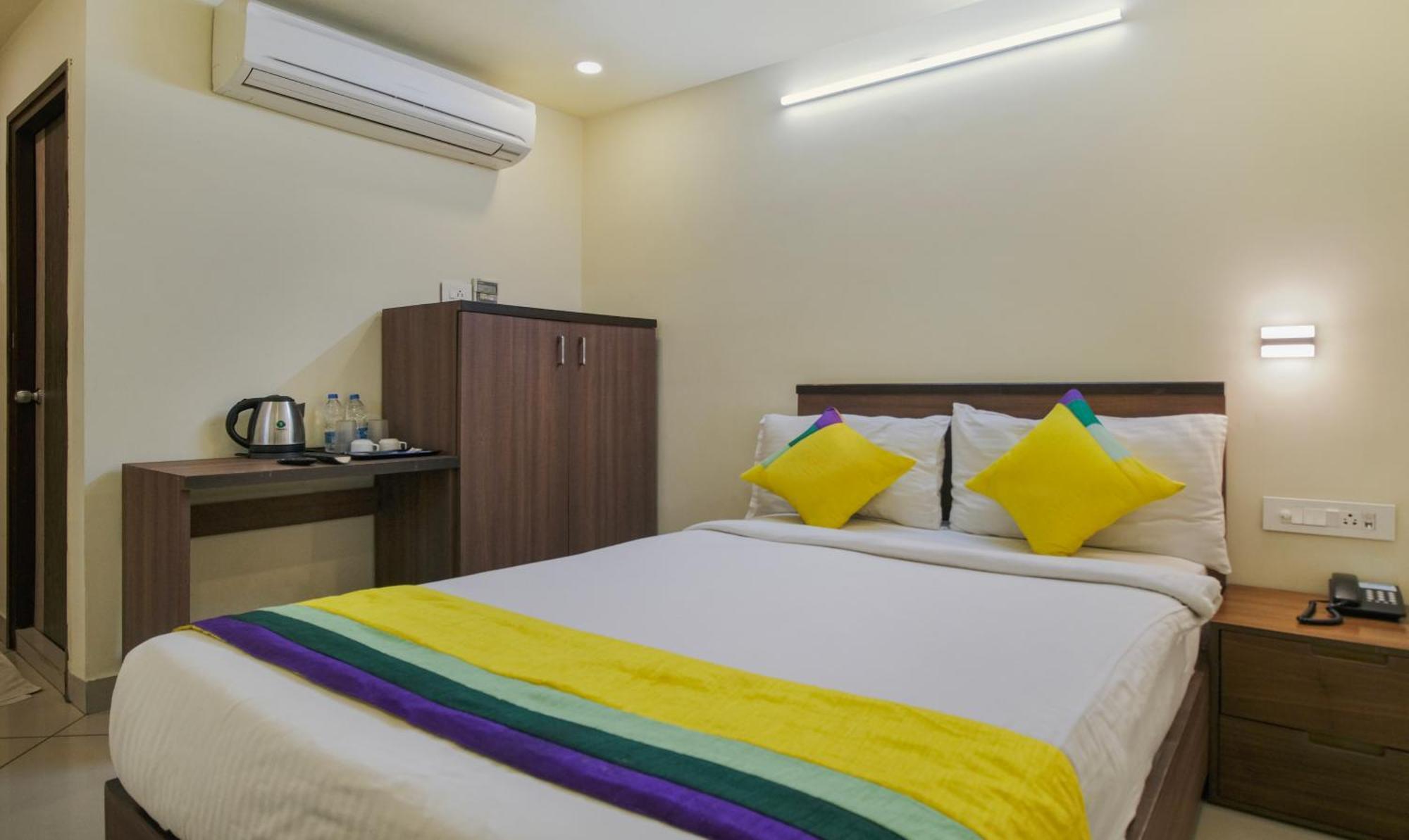 Itsy Hotels N Square Vijayawāda Esterno foto